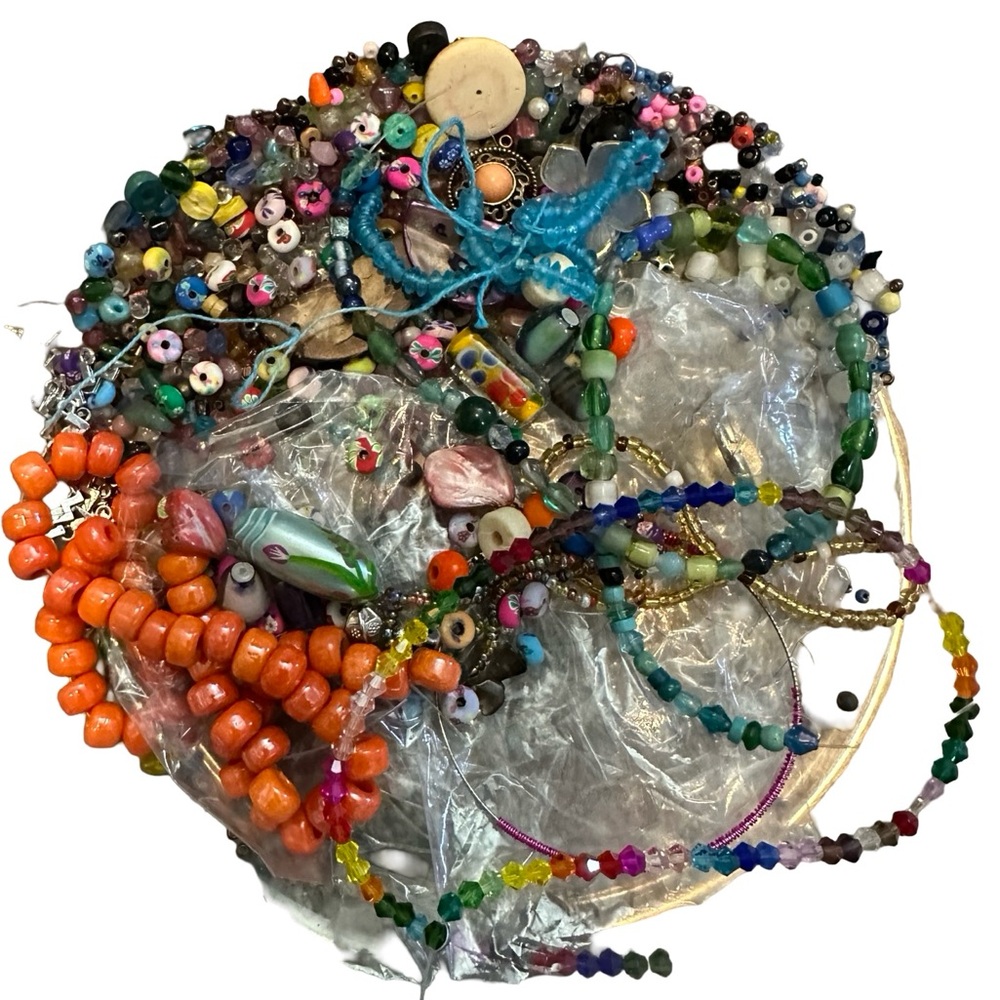 Jewelry Crafts Design Mix by the Little Furrow Bee 🐝 Make Your Own Jewelry